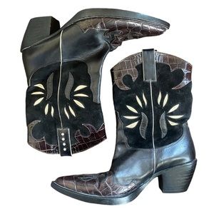 Vaneli black leather and suede‎ vaquero/cowboy boots